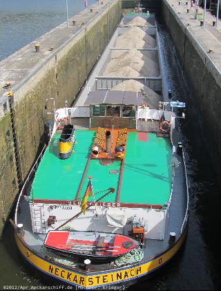 📌 → MS Gebr. Krieger im Apr. 2012
🌍 → DE Neckarzimmern
🔍 → klicken
💾 → rechte Maus → Link in neuem Tab öffnen...
📷 → Canon PowerShot SX230 HS Bild: GMS Gebr. Krieger soeben in die Schleuse Neckarzimmern eingefahren.
