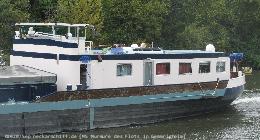 📌 → MS Murmure des Flots im Sep. 2020
🌍 → DE Gemmrigheim / Raithelhuberstraße
🔍 → klicken
💾 → rechte Maus → Link in neuem Tab öffnen...
📷 → Canon PowerShot SX230 HS Bild: Das Achterschiff der Murmure des Flots ist wie alles riesig und aus dem Abgasrohr dröhnt ein toller Sound!