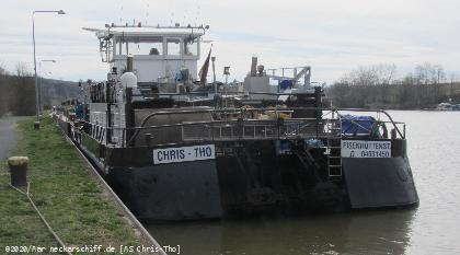 Bild: MS Chris-Tho hat zur Sonntagsruhe festgemacht und verbringt den Tag in Lauffen am Neckar.