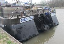 Bild: Das Heck der MS Chris-Tho mit den beiden mächtigen Ankern.