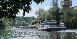 📌 → MS Senator im Jul. 2020
🌍 → DE Walheim / Neckar
🔍 → klicken
💾 → rechte Maus → Link in neuem Tab öffnen...
📷 → Canon PowerShot SX230 HS Bild: Das Heck des GMS Senator