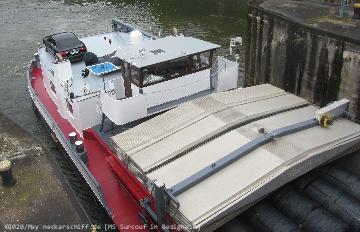 Bild: Das schmucke Steuerhaus und Hinterschiff des GMS Surcouf.