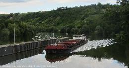 📌 → MS Kilian im Jun. 2020
🌍 → DE Besigheim / Neckar
🔍 → klicken
💾 → rechte Maus → Link in neuem Tab öffnen...
📷 → Canon PowerShot SX230 HS Bild: MS Kilian verfügt über 3 getrennte Laderäume.