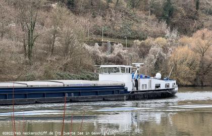 📌 → MS Zwarte Zee im Feb. 2022
🌍 → DE Gemmrigheim / Fährgergasse
🔍 → klicken
💾 → rechte Maus → Link in neuem Tab öffnen...
📷 → iPhone 13 Pro Bild: Das modernisierte Steuerhaus der MS Zwarte Zee.