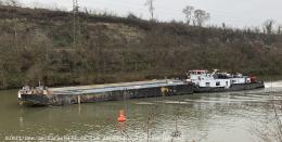 Bild: SSS Anhaltina mit dem Schubleichter SL22.