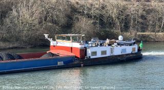 📌 → MS Montignac im Mar. 2022
🌍 → DE Gemmrigheim / Raithelhuberstraße
🔍 → klicken
💾 → rechte Maus → Link in neuem Tab öffnen...
📷 → iPhone 13 Pro Bild: Das Achterschiff der GMS Montignac mit großem Wohnbereich.