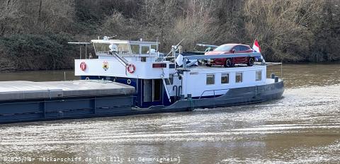 Bild: MS Elly versprüht den romantischen Charme vergangener Schifffahrtstage.